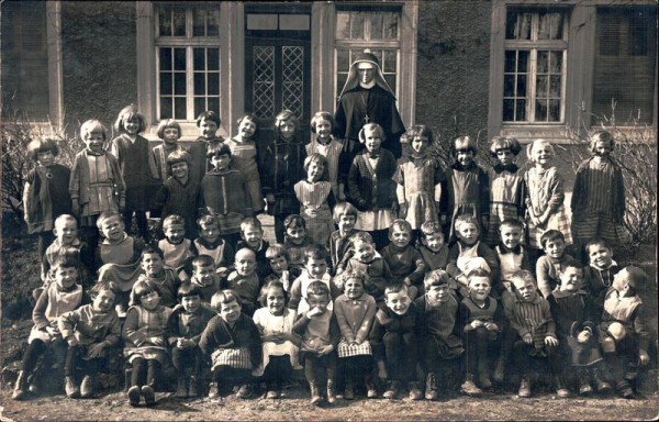 unbekannte Schulklasse Vorderseite