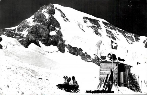 Jungfraujoch (3454 m) mit Mönch Vorderseite
