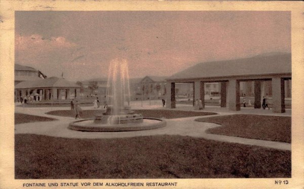 Schweizerische Landesausstellung BERN 1914.
Statue und Fontaine vor dem alkoholfreien Restaurant Vorderseite