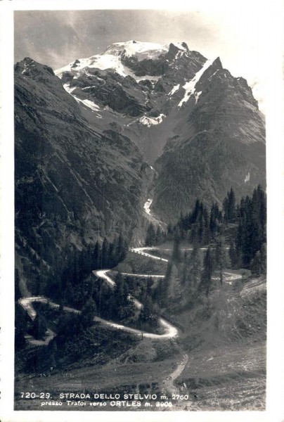 Strada dello Stelvio, presso Trafoi verso Ortles Vorderseite