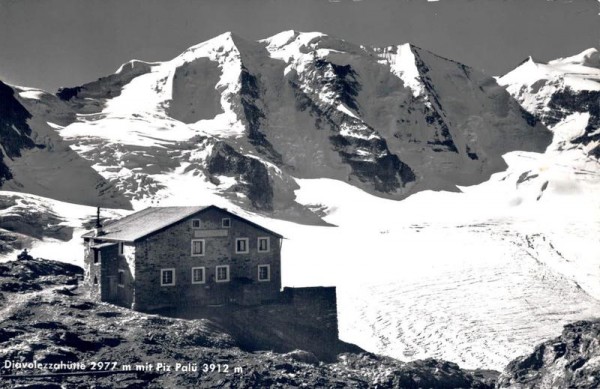 Diavolezzahütte mit Piz Palü Vorderseite