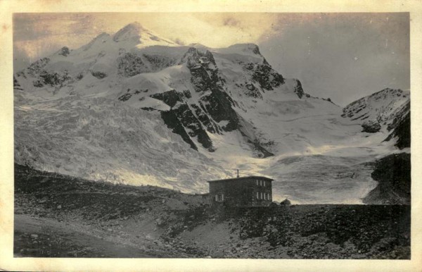 Tschiervahütte mit Piz Roseg Vorderseite