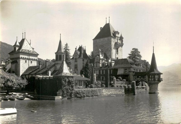 Museum Schloss Oberhofen am Thunersee Vorderseite
