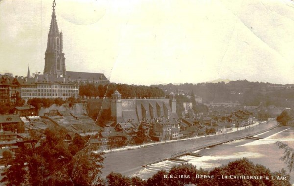 Berner Münster und Aare Vorderseite