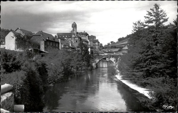 Estaing (Aveyron) Vorderseite