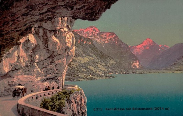 Axenstrasse mit Bristenstock Vorderseite