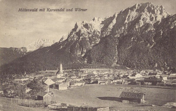 Mittenwald mit Karwendel und Wörner