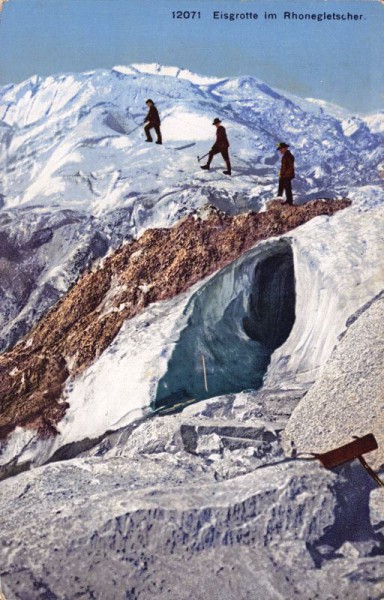 Eisgrotte im Rhonegletscher