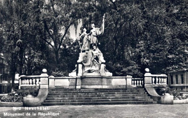 Neuchâtel. Monument de la République Vorderseite