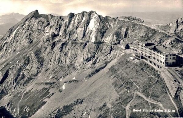 Hotel Pilatus-Kulm Vorderseite