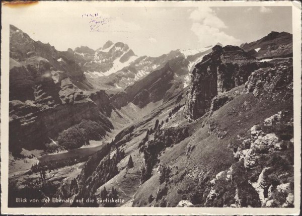 Blick von der Ebenalp auf die Säntiskette Vorderseite