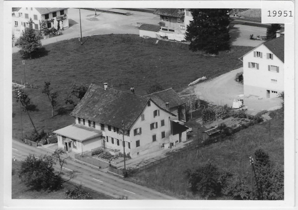 Flugaufnahme Zell ZH Alte Tösstalstr. - Foto: 90x125mm