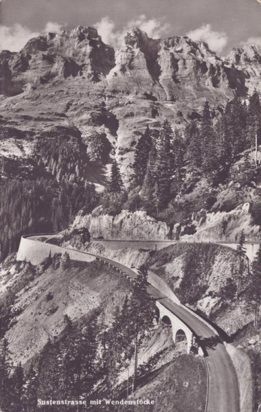 Sustenstrasse mit Wendenstöcke Vorderseite