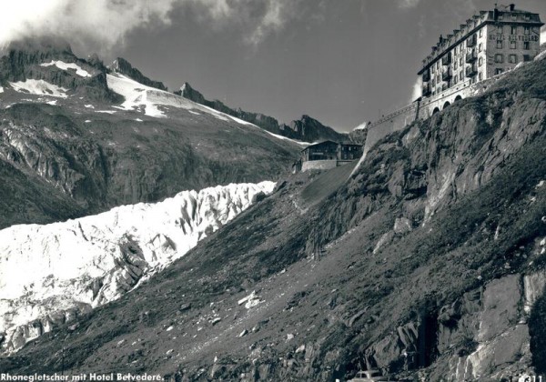 Rhonegletscher mit Hotel Belvedere Vorderseite