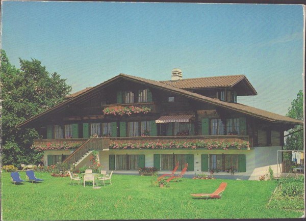 Aeschi, Pension Chalet Bergblick Vorderseite
