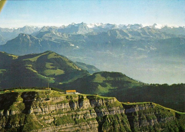 Rigi-Kulm (1800m) Flugaufnahme Blick auf die Alpen
