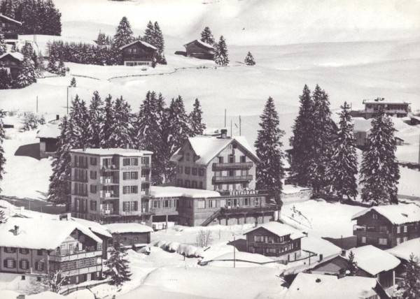 Hotel - Restaurant Waldhaus, Valbella - Lenzerheide  -  Flugaufnahmen Vorderseite
