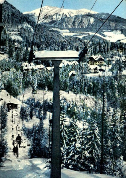 Semmering, Sessellift auf den Hirschenkogel Vorderseite