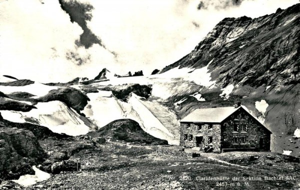 Claridenhütte Vorderseite