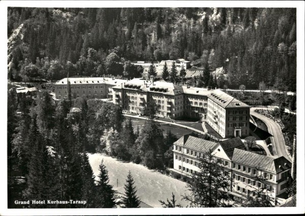 Grand Hotel Kurhaus-Tarasp Vorderseite