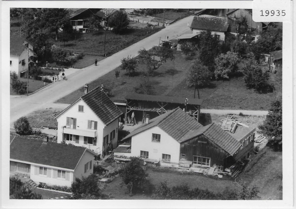 Flugaufnahme Zell ZH Stationsstrasse 9 - Schreinerei - Foto: 90x125mm