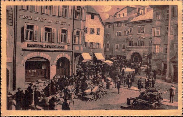 Bolzano - Piazza del grano Vorderseite