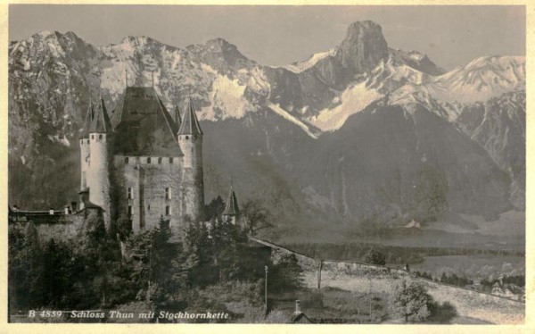 Thun, Schloss mit Stockhornkette Vorderseite