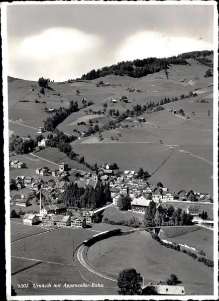 Urnäsch mit Appenzeller Bahn Vorderseite