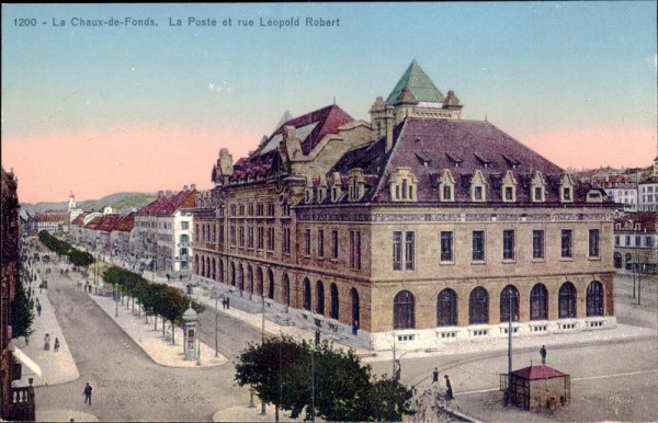 La Chaux-de-Fonds. LA Poste et rue Léopold Robert Vorderseite