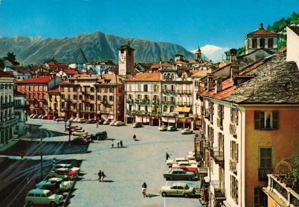 Lugano. Piazza Grande Vorderseite