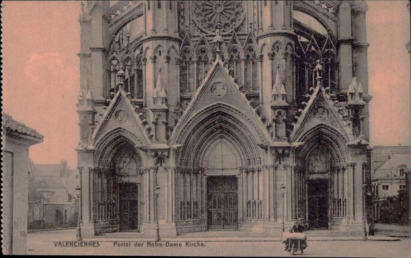 Basilique Notre-Dame-du-Saint-Cordon (Valenciennes) Vorderseite