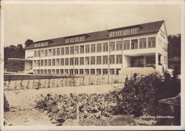 Schmerikon, Schulhaus Vorderseite