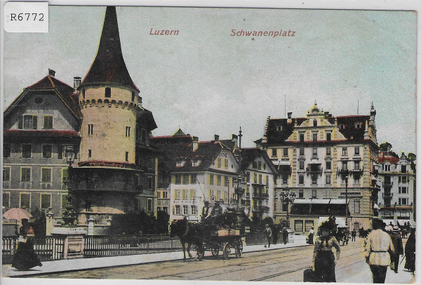 Luzern - Schwanenplatz - Pferdefuhrwerk animee belebt
