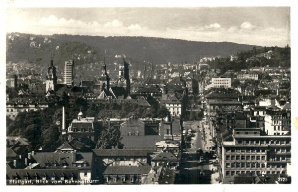 Stuttgart - Blick vom Bahnhofturm Vorderseite