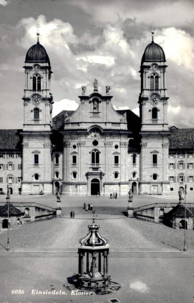 Einsiedeln. Kloster Vorderseite