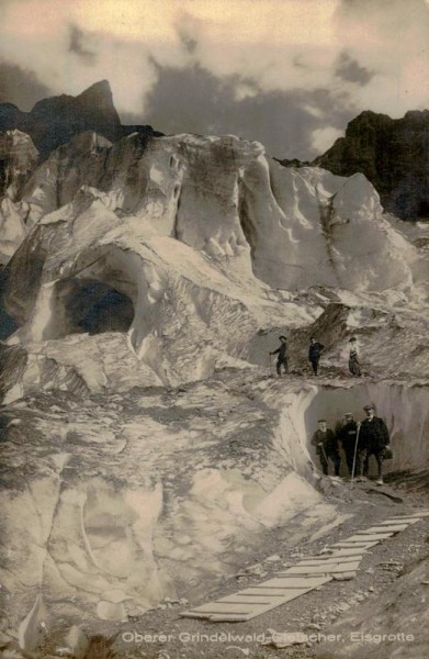 Eisgrotte, Oberer Grindelwaldgletscher Vorderseite