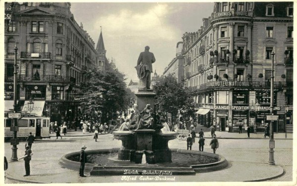 Zürich, Bahnhofplatz Vorderseite