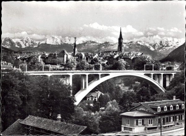 Bern, Neue Brücke Vorderseite