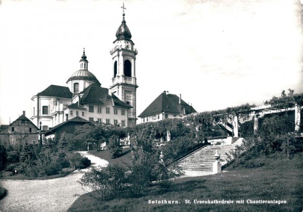 Solothurn St.Ursenkathedrale mit Chantieranlagen Vorderseite