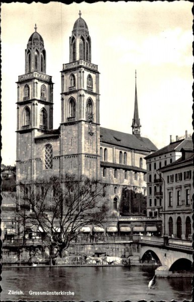 Zürich. Grossmünsterkirche Vorderseite
