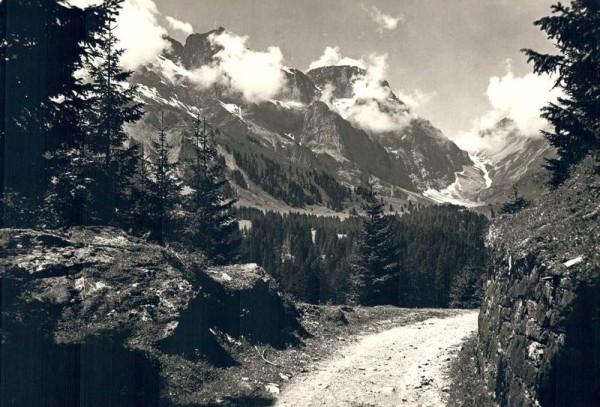 Am Weg nach Gerschnialp Vorderseite