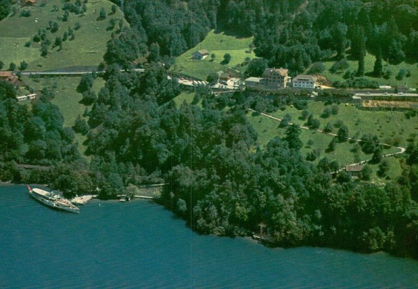 Hotel Tellsplatte mit Tellskapelle am Vierwaldstättersee - Flugaufnahmen Vorderseite