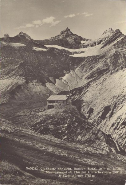 Martinsmadhütte (2002 m) Vorderseite