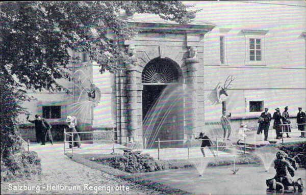 Salzburg, Hellbronn, Regengrotte Vorderseite