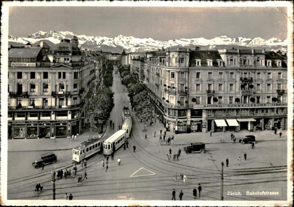 Zürich. Bahnhofstrasse Vorderseite
