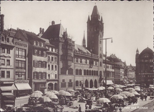 Basel - Marktplatz und Rathaus