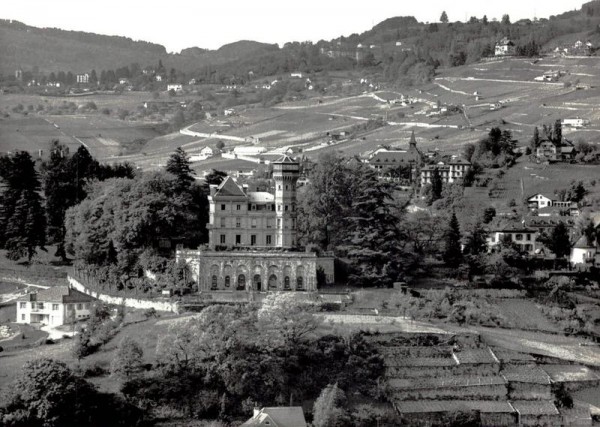 Chateau des Cretes, Clarens-Montreux, Flugaufnahme Vorderseite
