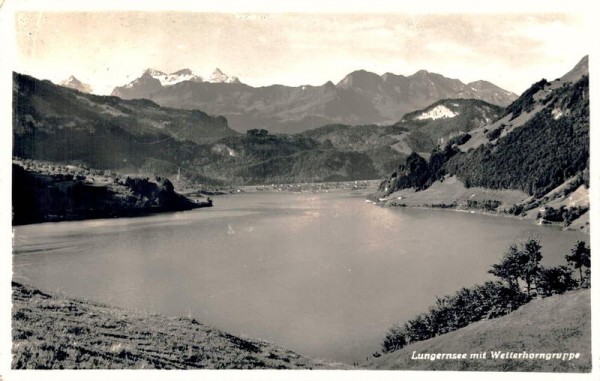 Lungerersee mit Wetterhorngruppe Vorderseite