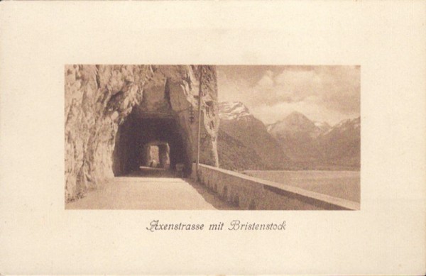 Axenstrasse mit Bristenstock