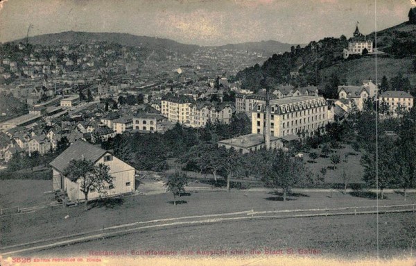 Restaurant Scheffelstein mit Aussicht über die Stadt St.Gallen Vorderseite